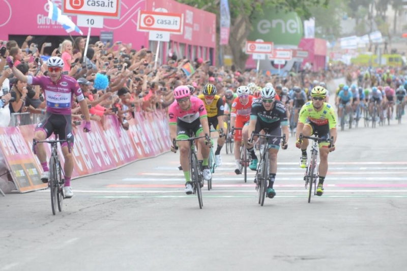 Viviani gagne!