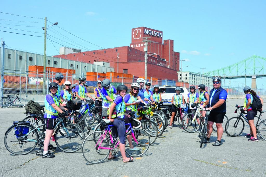 Aller à vélo à la rencontre du monde des afaires.