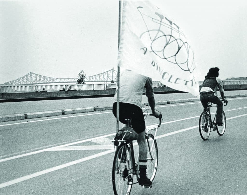 à bicyclette reprise